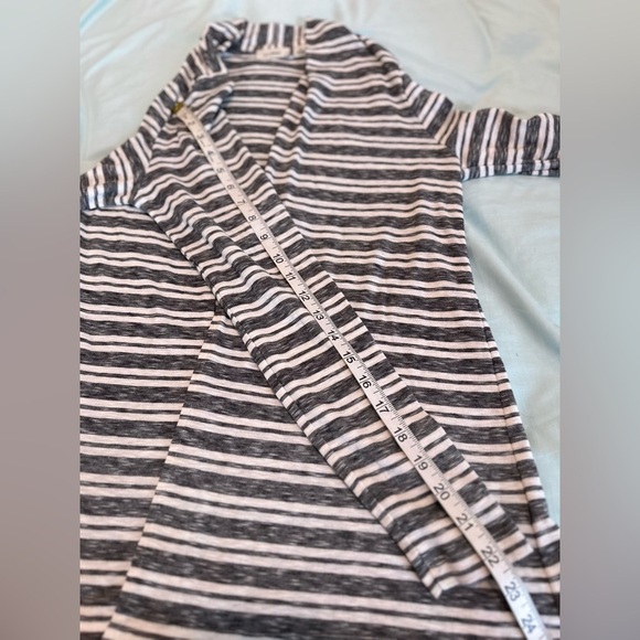 LL BEAN Women’s Lightweight Stripes Small Shawl Collared Open Cardigan. - Picture 5 of 12